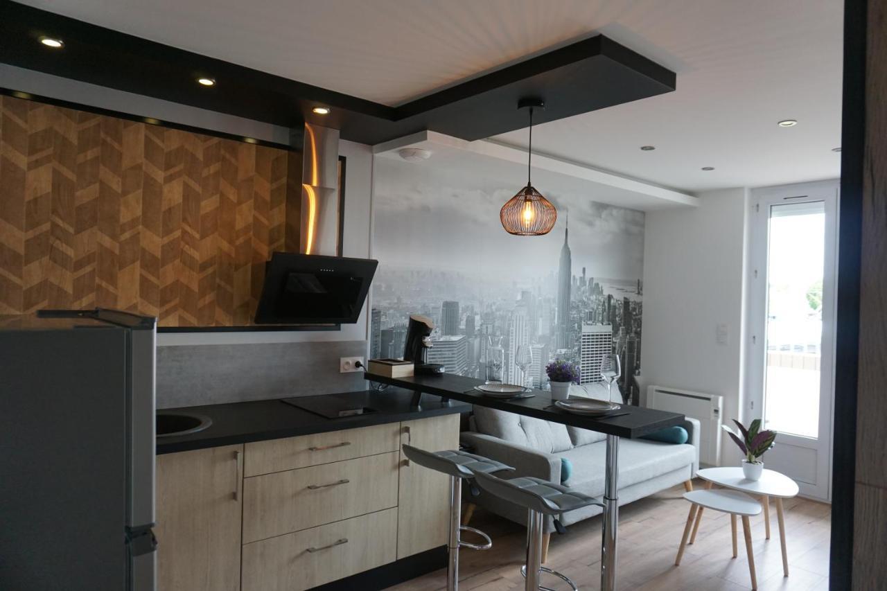 Appart Chic & Moderne Avec Balcon La Roche-sur-Yon Exteriör bild
